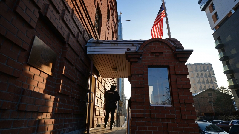 Пушков высмеял решение США закрыть генконсульства в России