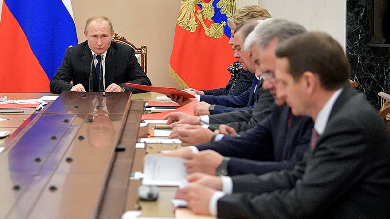 Путин запретил членам Совбеза иметь двойное гражданство и счета за рубежом