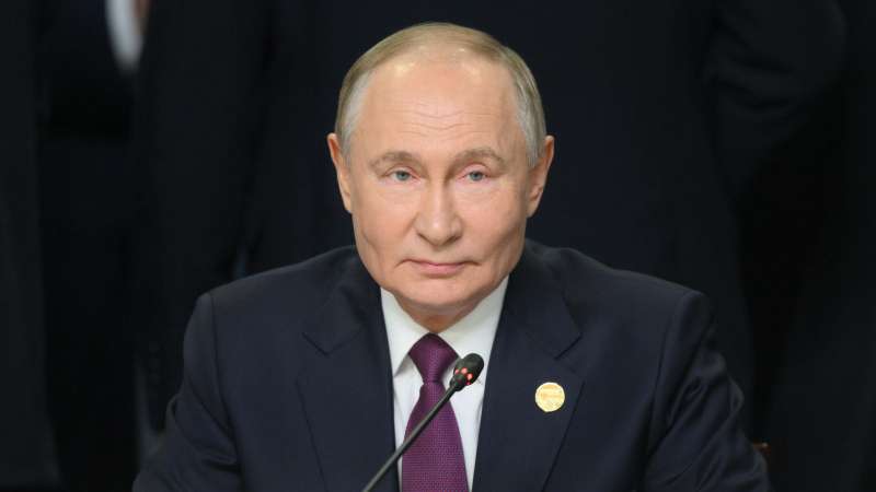 Путин принимает участие в открытии новых инфраструктурных объектов