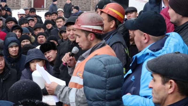 Рабочие "Казахмыса" вышли на забастовку