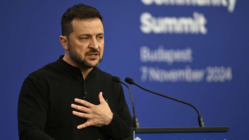 Рютте обсудит с Зеленским экстренную помощь Украине
