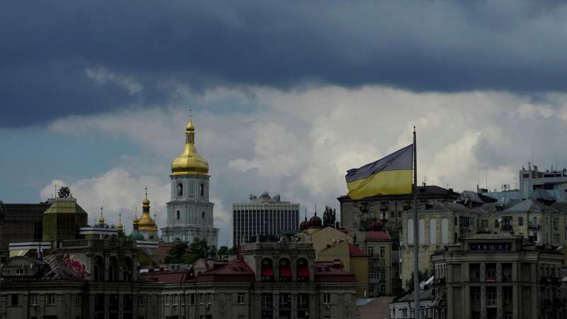 Запад за три года профинансировал Украину на сумму, равную 90% ее расходов