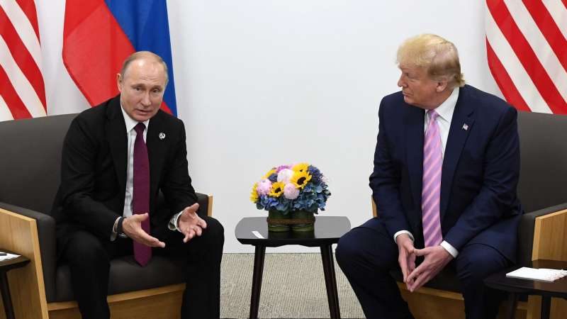 Трамп отказался раскрыть, когда и как часто общался с Путиным