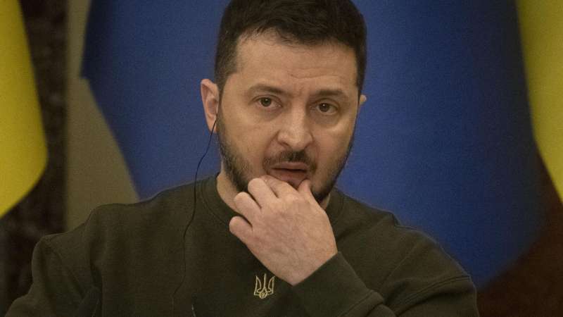 СМИ назвали поездку Зеленского в Саудовскую Аравию странным совпадением