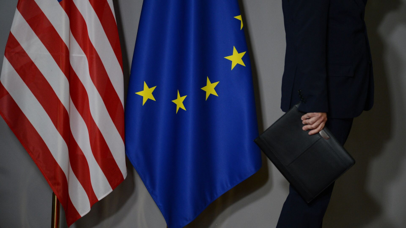 Guardian: призыв Трампа к переговорам с Россией мог подорвать планы ЕС