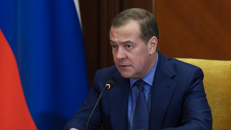 Медведев: МУС не предъявил обвинения американцам, воевавшим в Афганистане