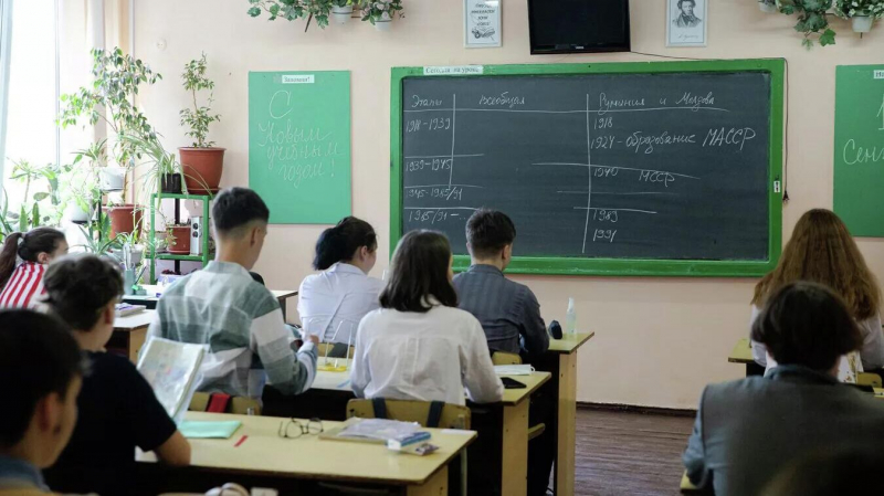 Молдавская оппозиция потребовала не показывать школьникам фильм про Сибирь