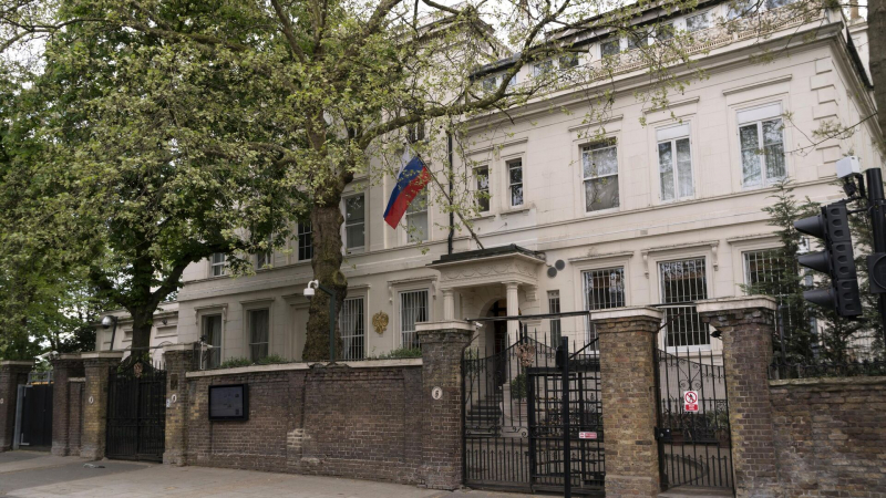 Посольство в Британии отвергло обвинения в "растущей агрессии" России