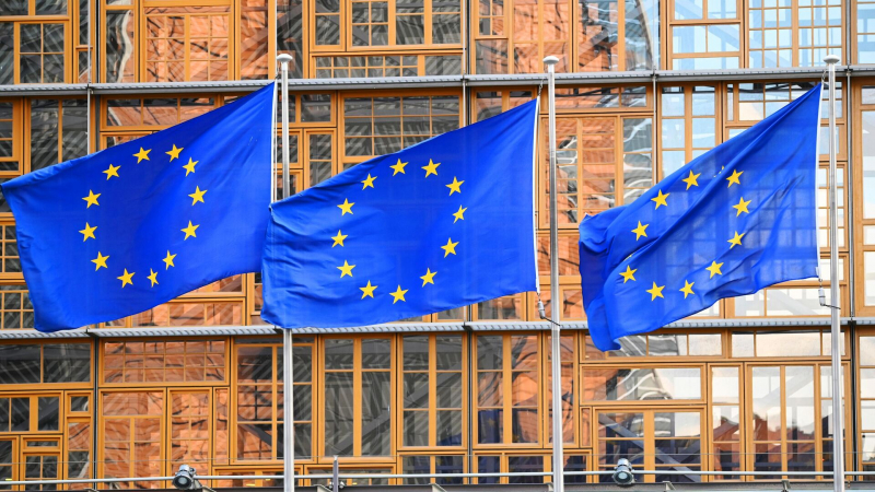 СМИ: страны ЕС договорились продлить санкции против РФ еще на полгода