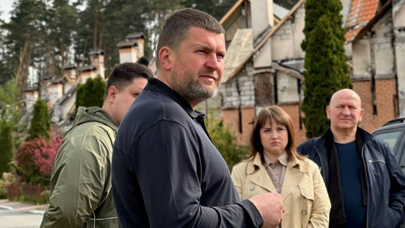 Суд в Киеве продлил домашний арест мэру Ирпеня