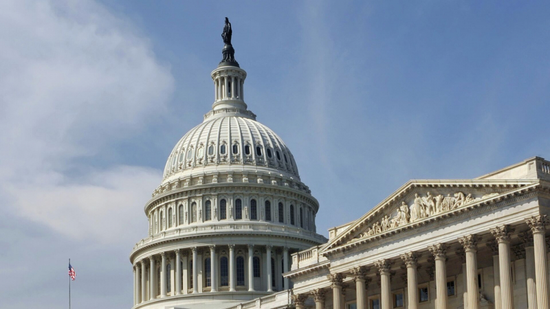 В конгрессе США одобрили законопроект, позволяющий избежать шатдауна