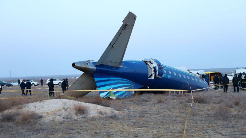 Выступления Путина по крушению AZAL не планируется, заявили в Кремле